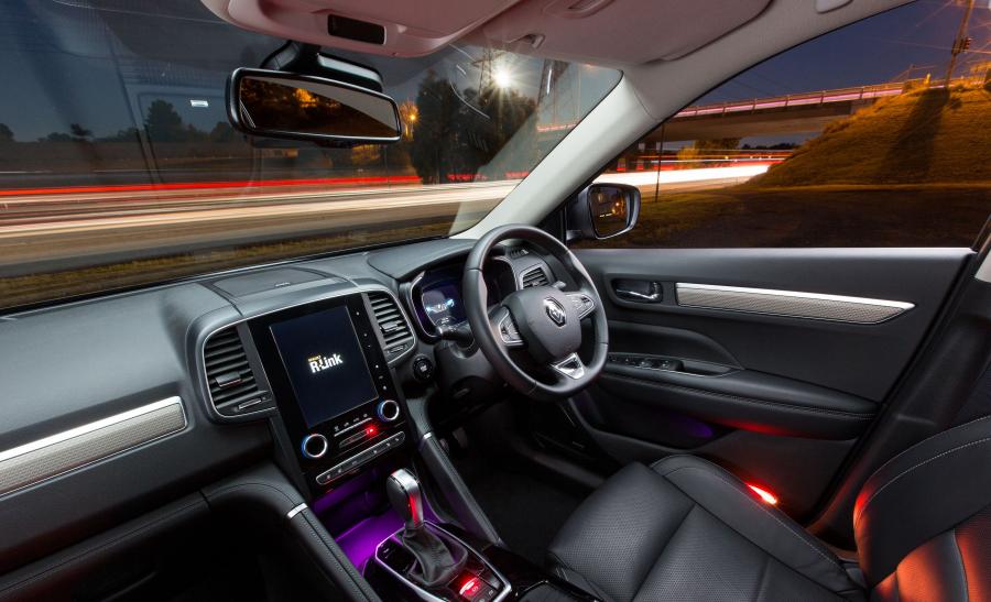 Интерьер Renault Koleos Initiale 2018 года  (AU) (фото 3 из 4)